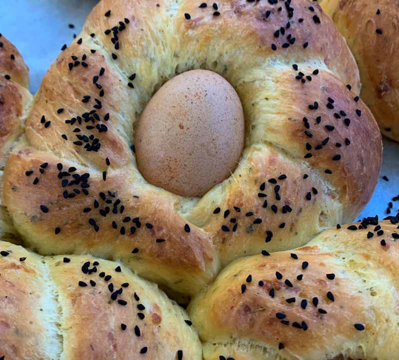 Pikante Germteigkränze